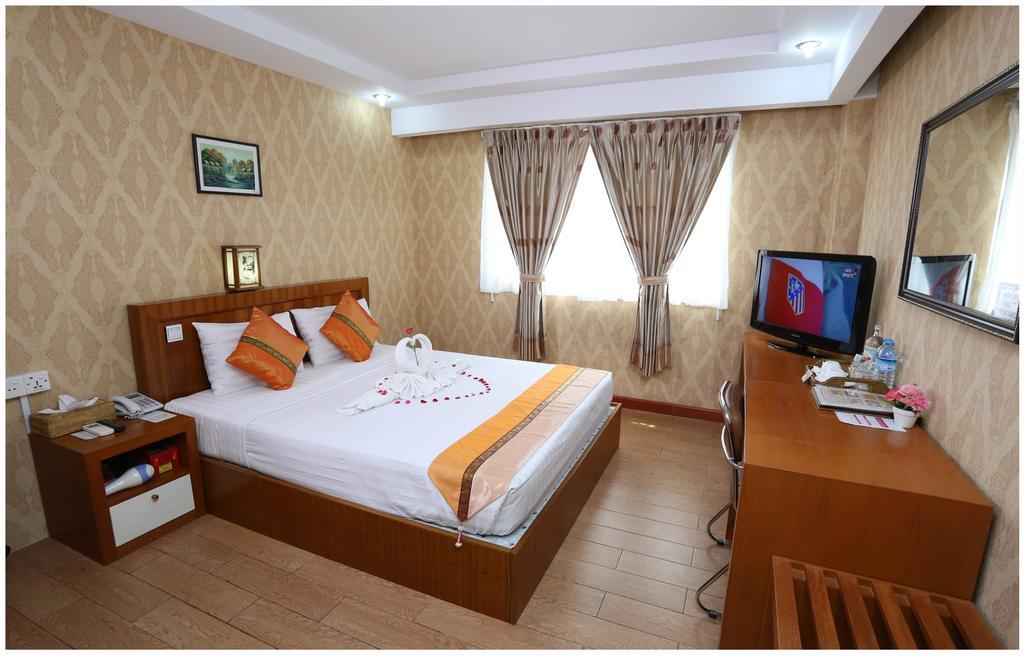 Hotel Kan Kaw Yangon Room photo